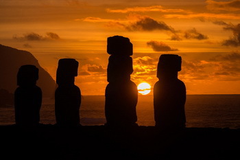 Moai Statuen - © Dominik Vögtli